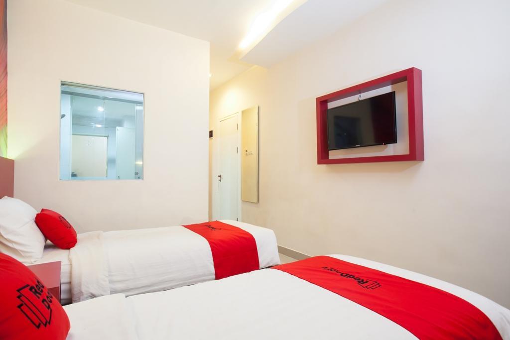 Reddoorz Near Hawaii Water Park Hotel Malang Bagian luar foto