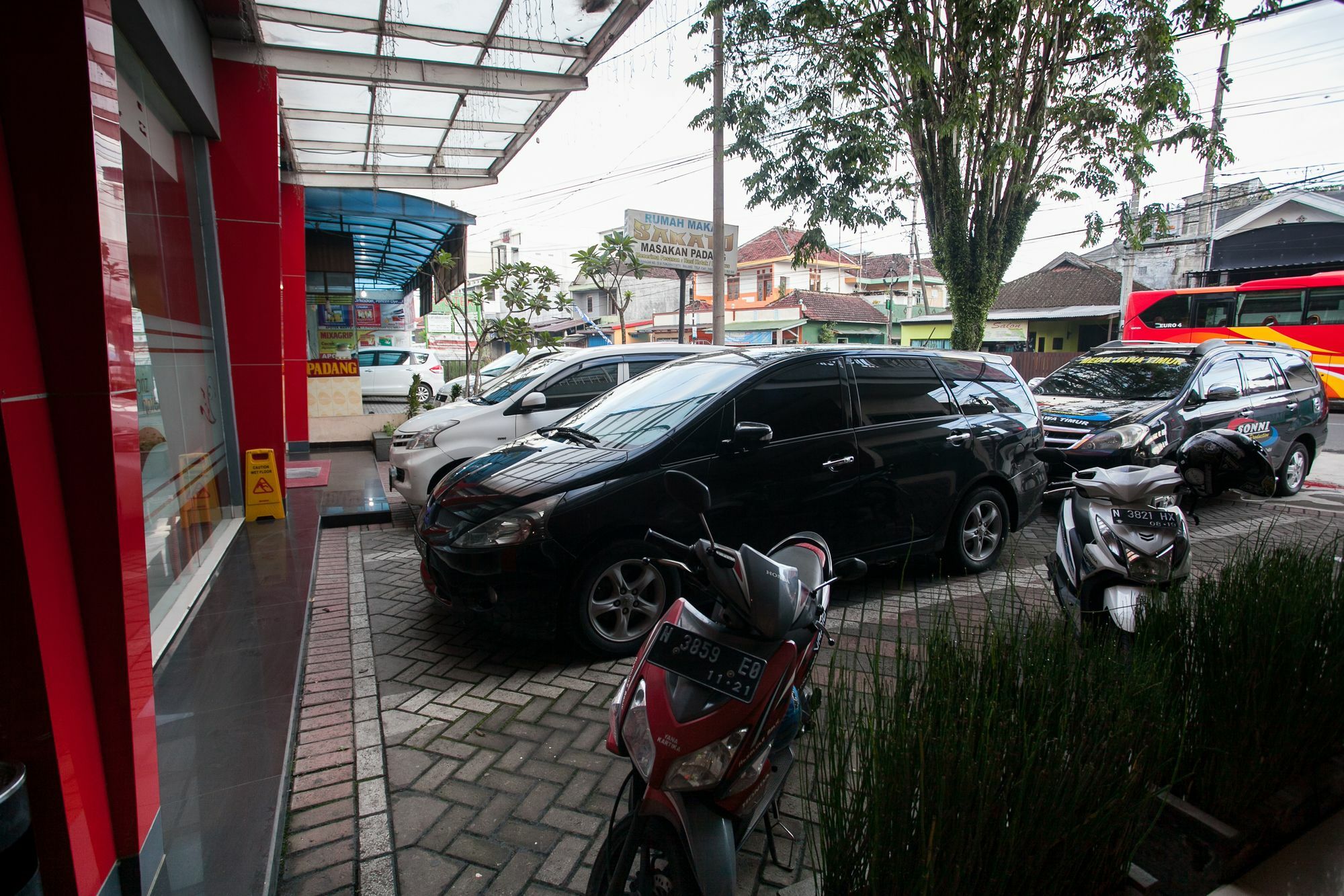 Reddoorz Near Hawaii Water Park Hotel Malang Bagian luar foto